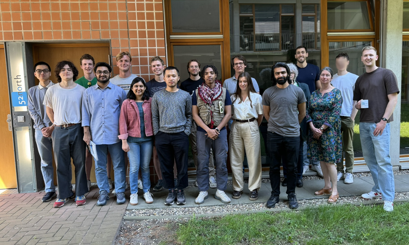 Uni Twente Masters Students visit 52°North